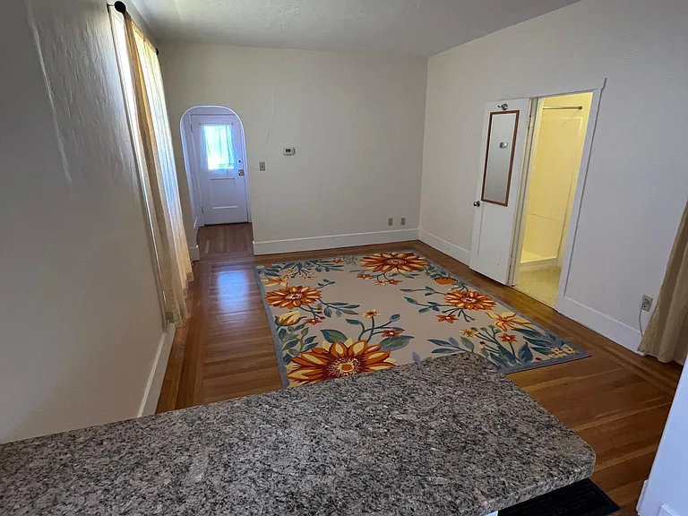 2230 Pacific Ave — Photo 8