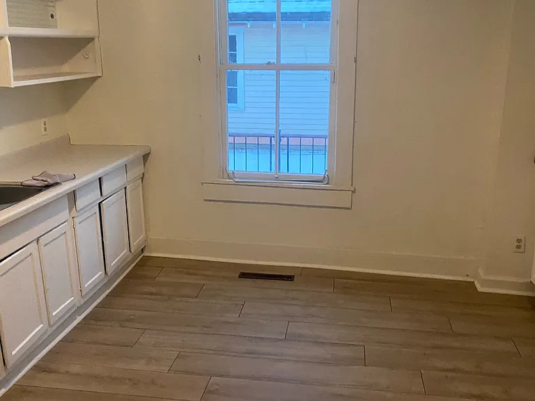 1014 Lincoln St — Photo 10