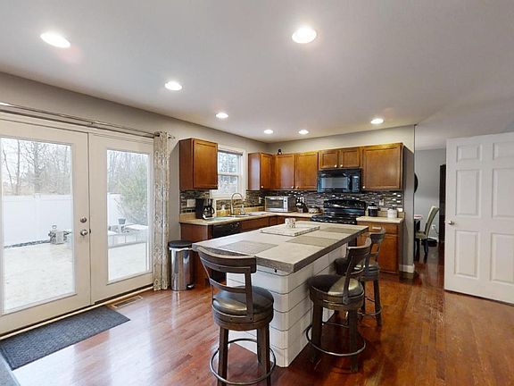 4th image of 72 Red Maple Ct Lot 12
