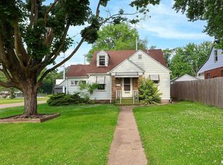 2348 24 1/2 St, Rock Island, IL