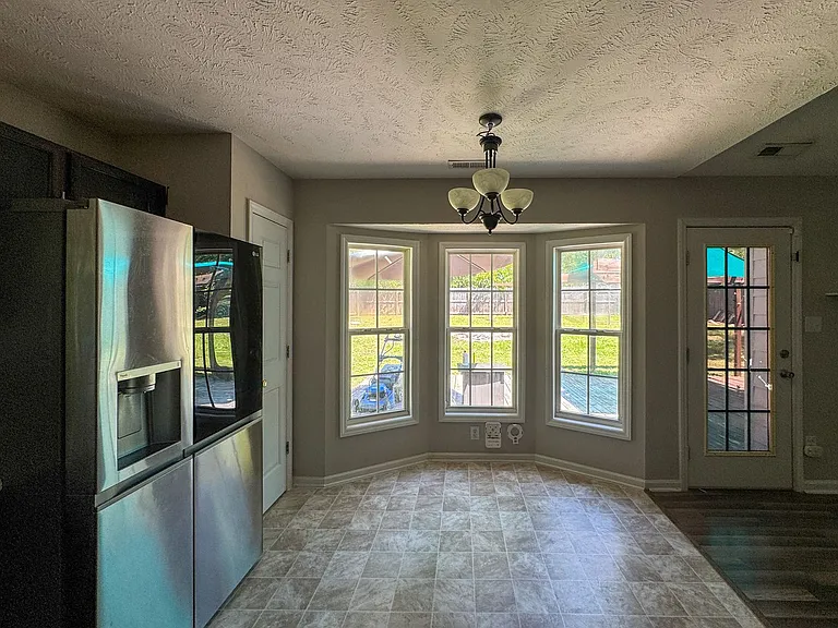 118 Jefferson Dr — Photo 5