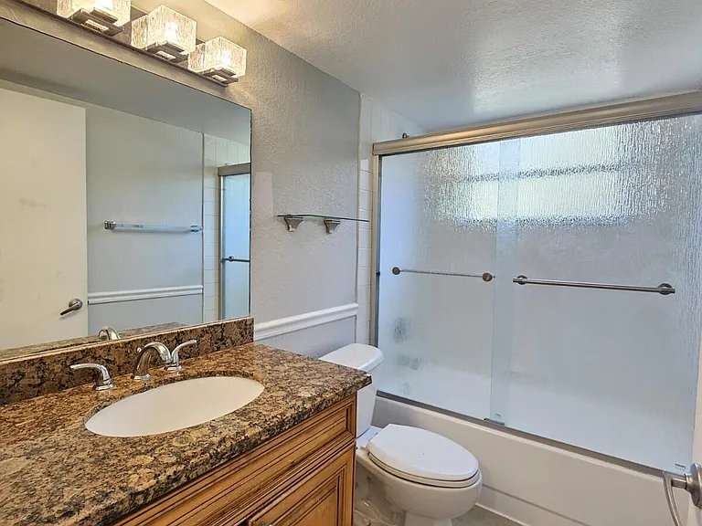 1701 Balfour Point Dr #G — Photo 11