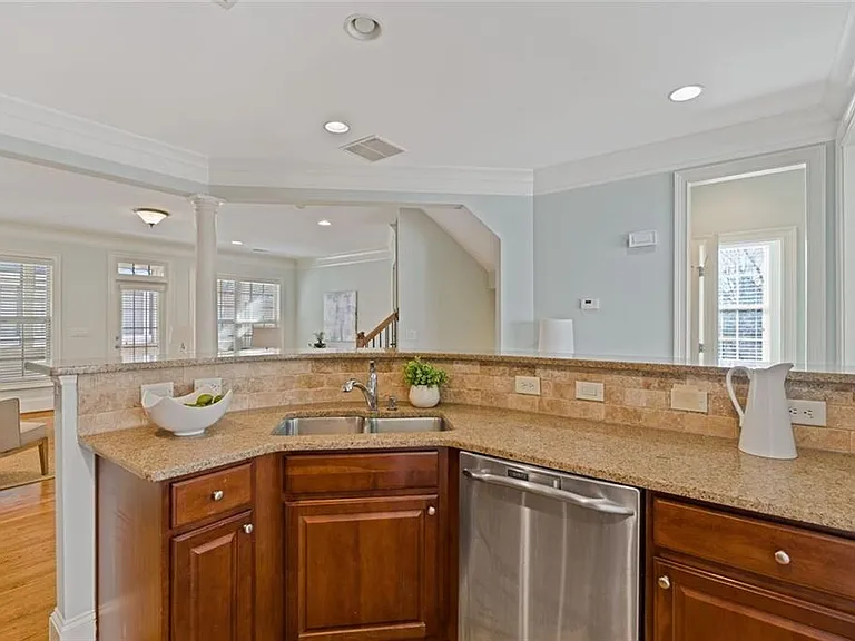 2763 Durham Dr NE — Photo 20