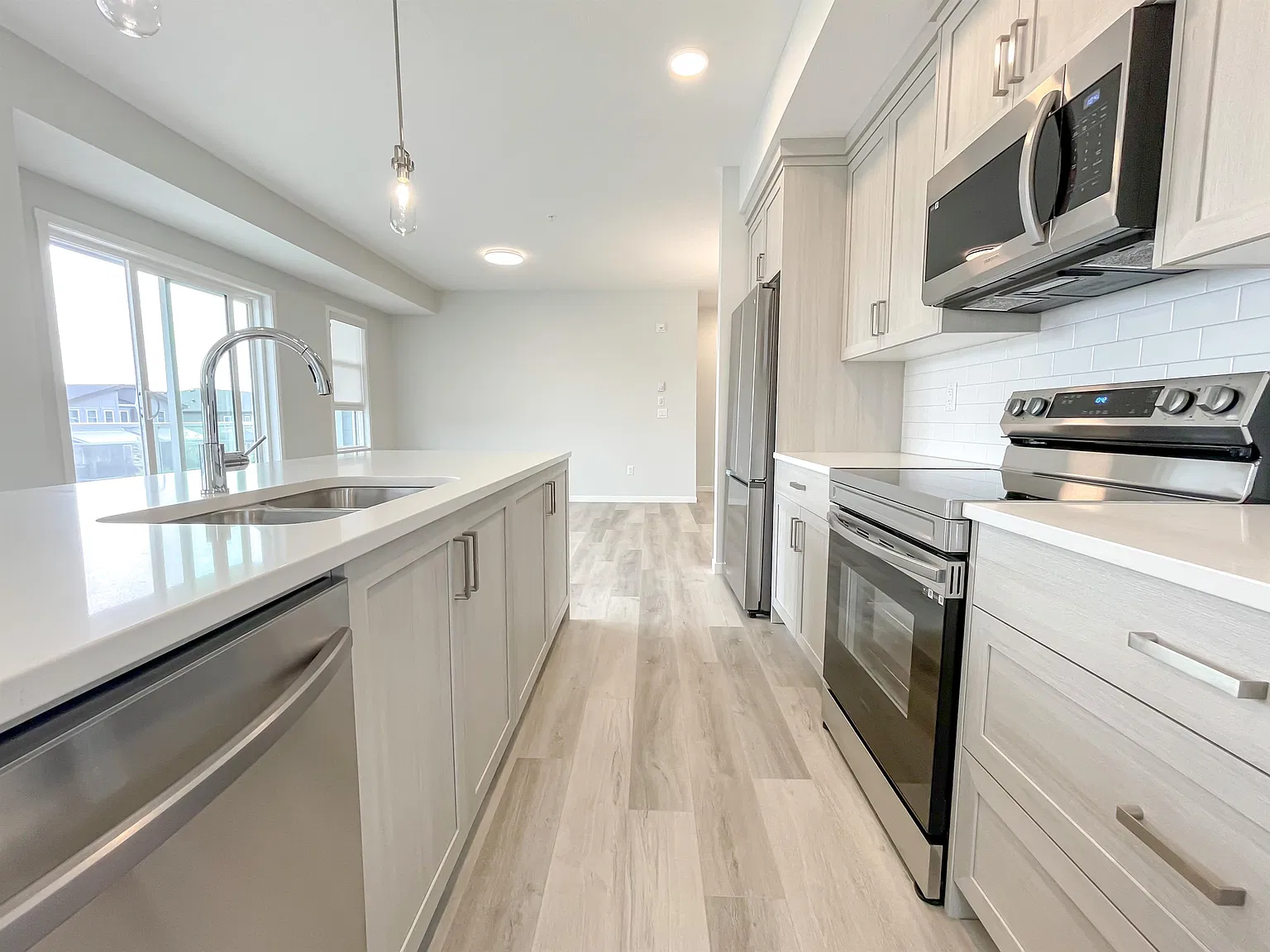 80 Carrington Plaza NW (Carrington Square) - Unit 212, Calgary - Unit 212 — Photo 4
