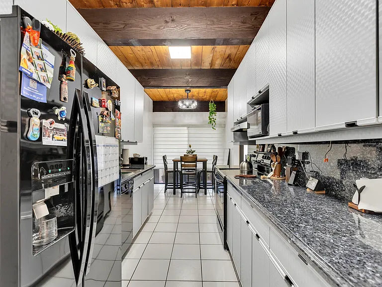 720 E Coco Plum Cir #5 — Photo 3