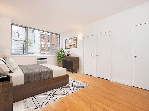 3rd image of 444 Manhattan Ave APT 6M