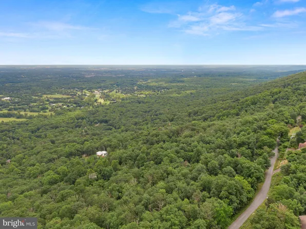 2613 Lookout Rd, Haymarket, VA 20169