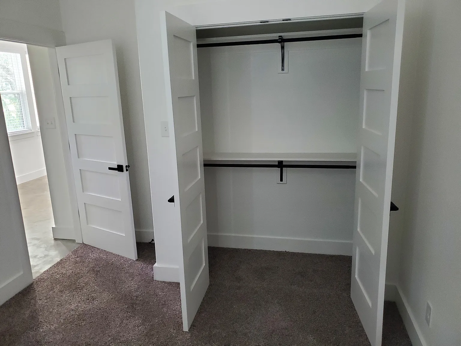 100 Nathan Ln — Photo 3