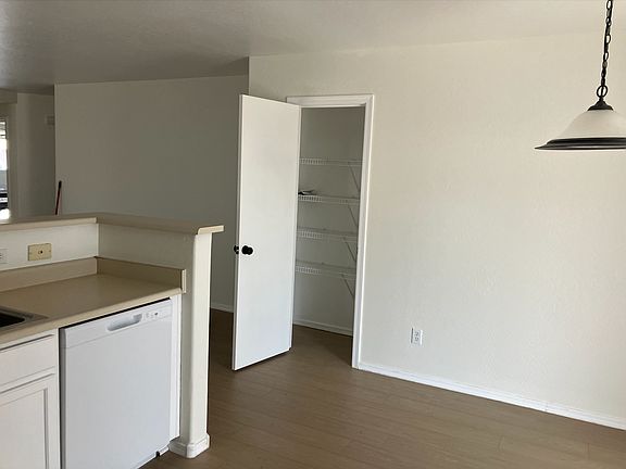 4th image of 40532 N High Meadows Dr