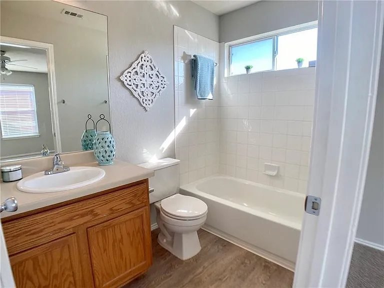 117 Decker — Photo 15