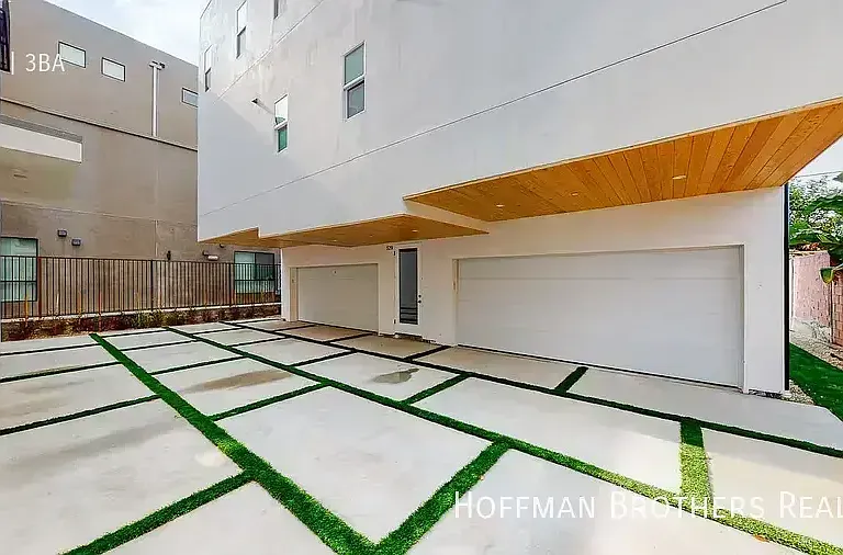 527 N Normandie Ave — Photo 11