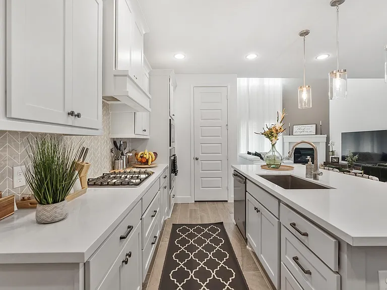 18419 Circle Bar Ranch Ct — Photo 10
