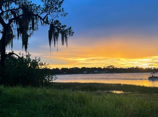 83 Douglas Way, Frostproof, FL 33843