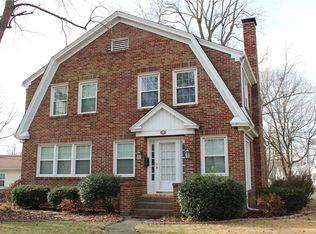 25 Central Dr, Decatur, IL 62526