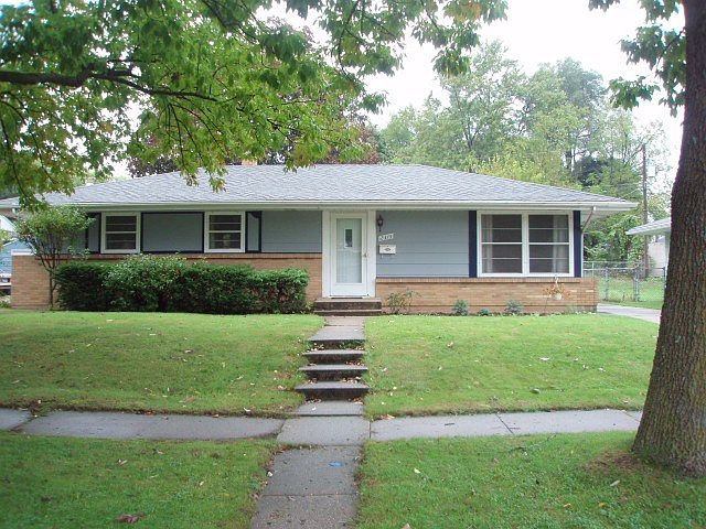 1st image of 2315 Holmes St