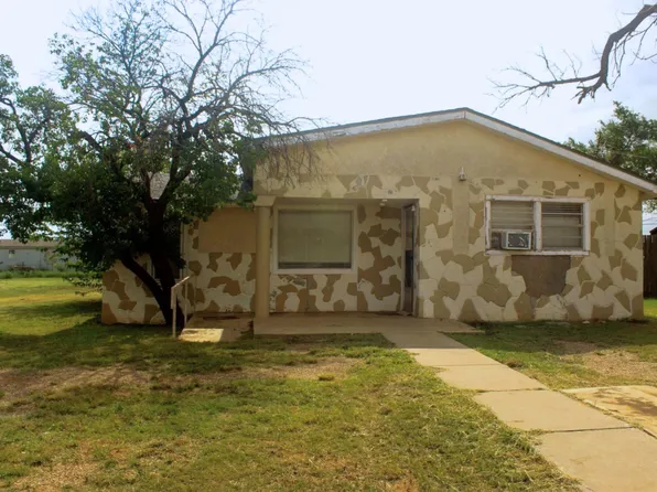 1340 S 7th St, Slaton, TX 79364