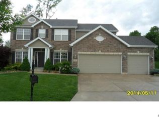 5522 Wooded Creek Dr, Saint Charles, MO