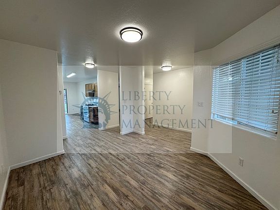 5th image of 2315 E Victor Ave