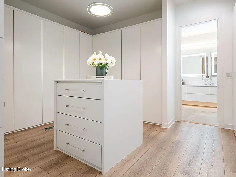 14201 Reserve Cv — Photo 36