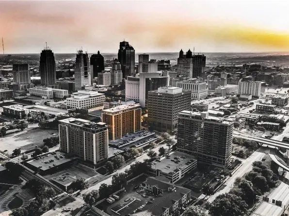 600 E 8th St APT 10D, Kansas City, MO 64106