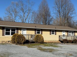 144 Green Pond Rd #1, Johnson City, TN 37604