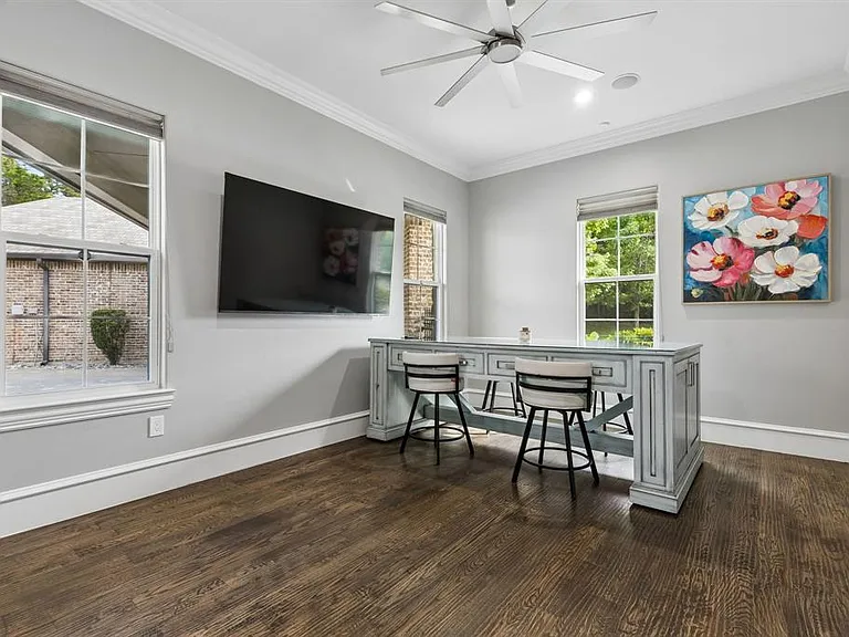 517 Pine Island Cir — Photo 23