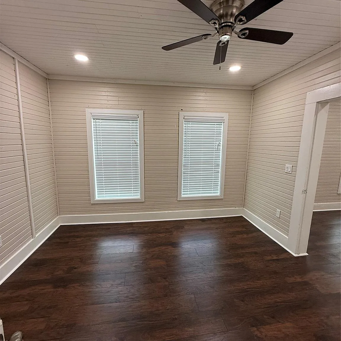 2 bed, 1.0 bath, $1,099 — Photo 3