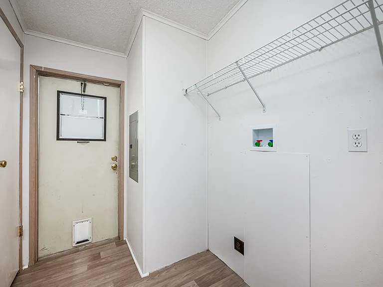 6226 Florence St — Photo 14