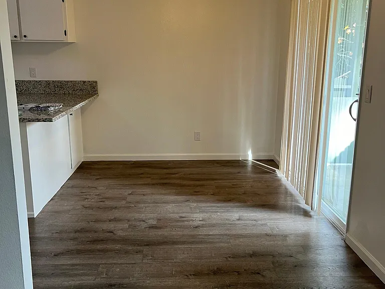 398 White Ave #3 — Photo 3