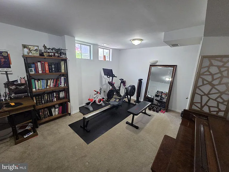 2210 S Lowell St — Photo 16