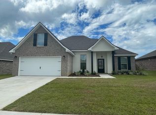 4640 Jayhawk Dr, Crestview, FL 32539