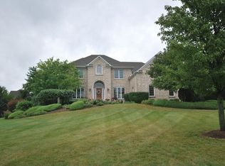 7N130 Barb Hill Dr, St Charles, IL 60175