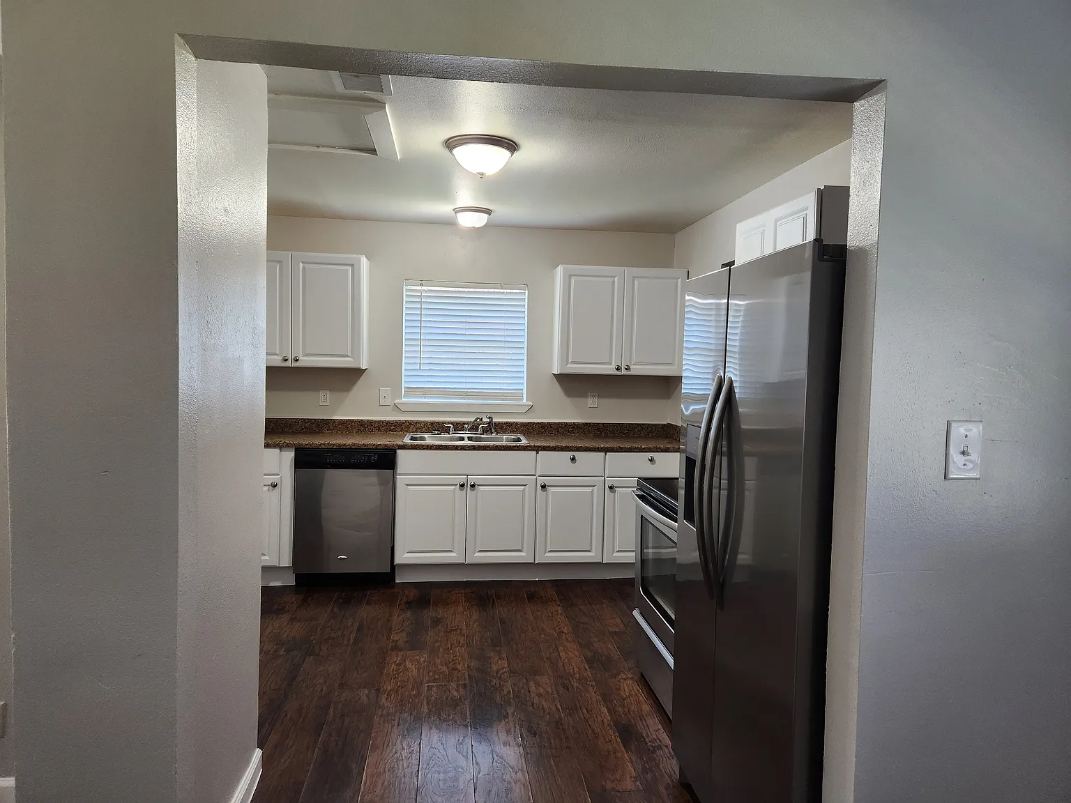 3 bed, 2.0 bath, $1,475 — Photo 3