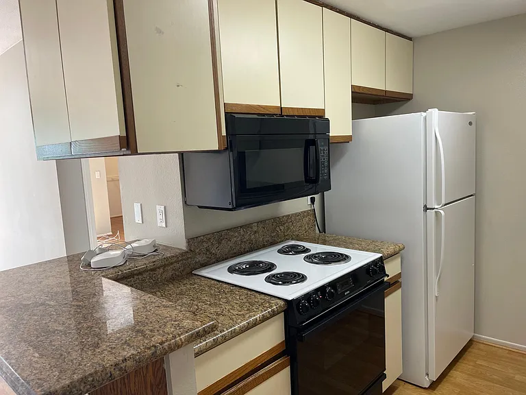 412 N Bellflower Blvd #208 — Photo 34