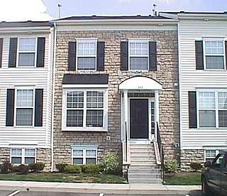 1st image of 352 Oxford Oak Dr