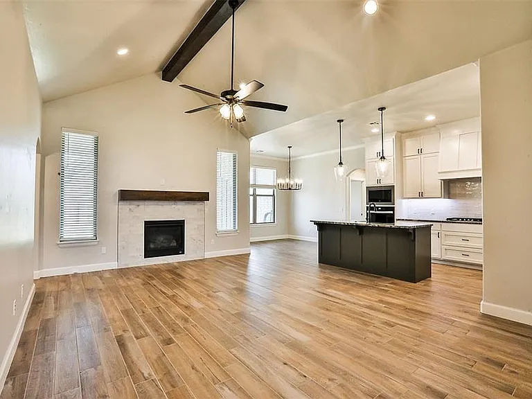 9301 SW 44th Ter — Photo 4