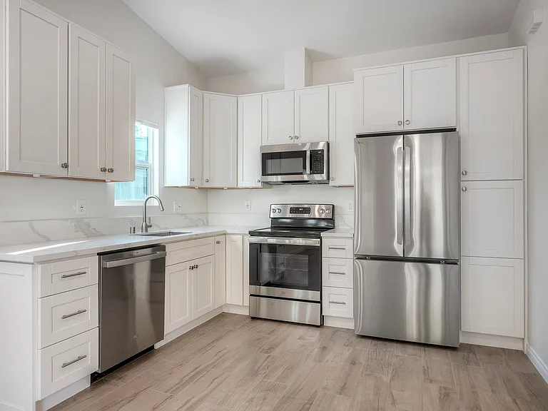 1326 Berryman Cyn #A — Photo 4
