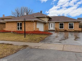 18349 Olde Farm Rd, Lansing, IL 60438