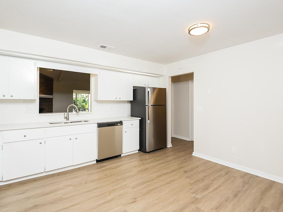 1st image of 1704 W Cheryl Dr