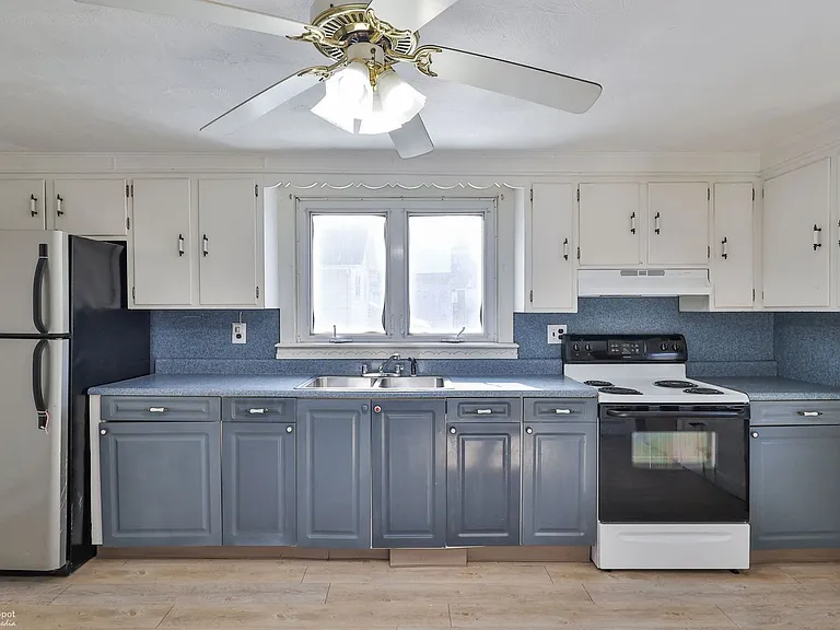Catawissa St 50 W — Photo 28