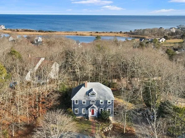 15 Cornerstone Cir, Plymouth, MA 02360