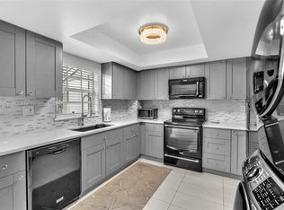 12221 SW 52nd St, Cooper City, FL 33330