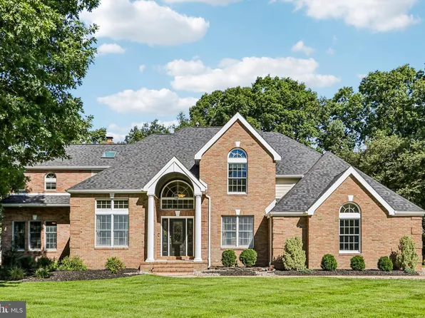 2900 Eagles Ct, Vineland, NJ 08361