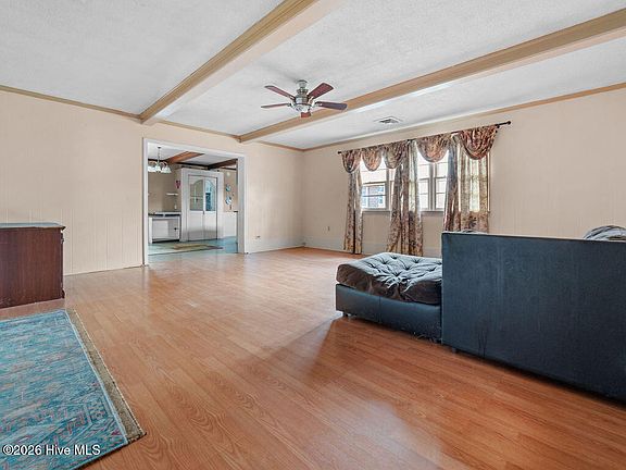 4th image of 452 Mirror Lake Road