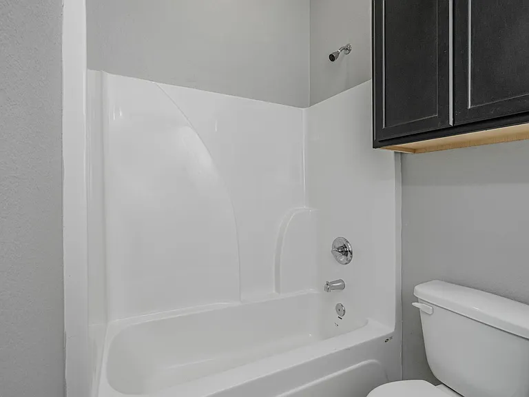 521 Fallbrook Dr — Photo 53
