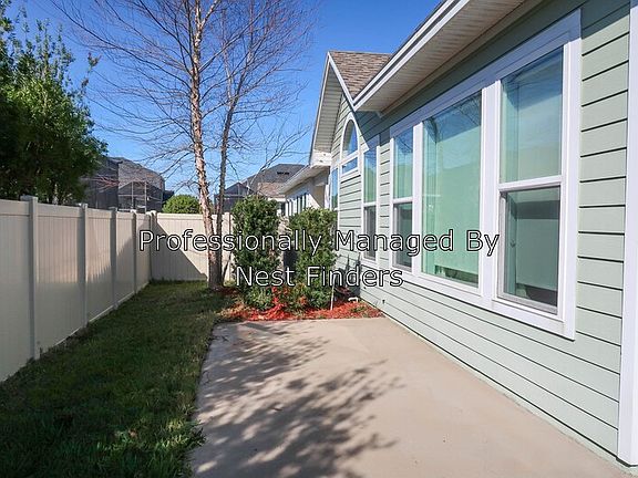 3rd image of 243 Garden Wood Dr