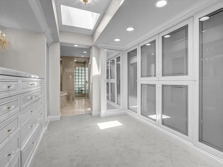 1070 Granville Dr — Photo 22