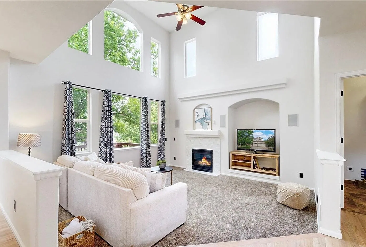 Beautifully Updated Home in Roxborough Village! — Photo 4