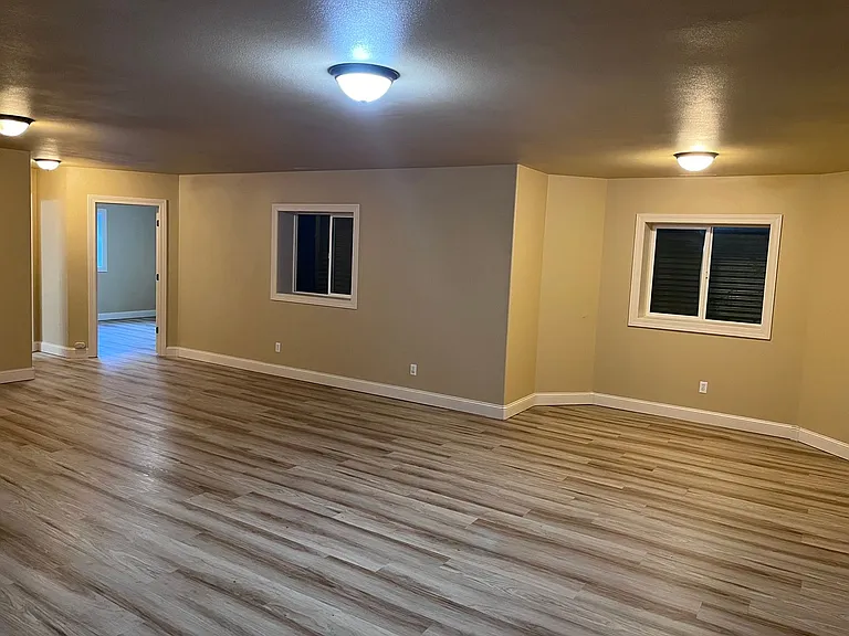 3285 Banff Ave — Photo 13