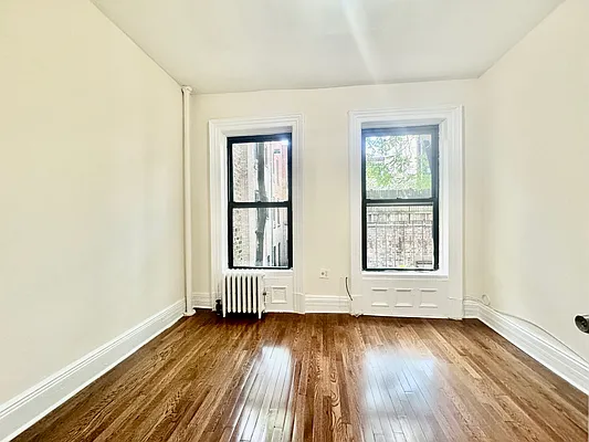 Rented by Avenues Real Estate | media 6